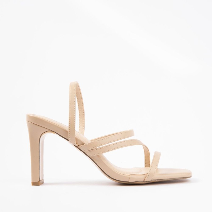 Shoes VS TREADS | Fanish Nude